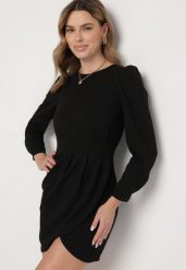 Czarna Sukienka z Marszczeniem i Bufiastymi Rękawami Redenia. Czarne sukienki damskie Born2be, na spotkanie biznesowe, l, bez wzorów, eleganckie, bez kołnierzyka, bez ramiączek, mini. W wyprzedaży za 103.99 zł.