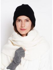 William de Faye Szal w kolorze białym rozmiar: onesize. Białe szaliki i kominy damskie William De Faye, bez wzorów, z materiału. Za 196.24 zł.