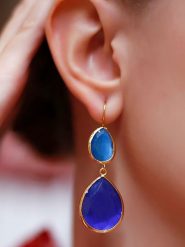 Pierres delicates Pozłacane kolczyki z kocim okiem rozmiar: onesize. Niebieskie kolczyki damskie Pierres delicates, pozłacane, z zapięciem typu bigiel. Za 121.80 zł.