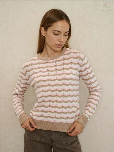 Ażurowy sweter w paski - wielobarwny. Swetry klasyczne damskie Sinsay, l, bez kołnierzyka. Za 39.99 zł.