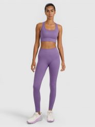 4F Legginsy treningowe bezszwowe damskie - fioletowe M/L. Czerwone legginsy damskie 4f, l, bez wzorów, z dzianiny. Za 129.99 zł.
