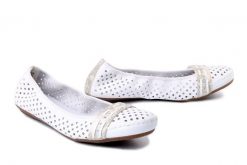 RIEKER 41430-81 white, baleriny damskie. Białe baleriny damskie Rieker, w ażurowe wzory, bez obcasa. Za 229.52 zł.