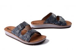 INBLU CP-50 004 granatowy, klapki damskie. Niebieskie klapki damskie Inblu, bez wzorów, bez obcasa. Za 83.99 zł.