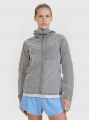 KURTKA DAMSKA 4F DO BIEGANIA ULTRALIGHT Z KAPTUREM SZARA. Szare kurtki do biegania damskie 4f, l, bez wzorów, z kapturem. Za 299.99 zł.
