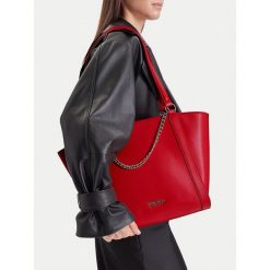 Torebka Nine West. Czerwone torebki klasyczne damskie Nine West, bez wzorów, bez dodatków. Za 229.99 zł.