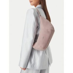 Torebka MEXX. Fioletowe torebki klasyczne damskie Mexx, bez wzorów, bez dodatków. Za 149.99 zł.