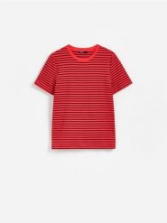T-shirt z bawełny merceryzowanej - mahoniowy. Brązowe t-shirty damskie Reserved, l, bez wzorów, z bawełny, bez kołnierzyka. Za 79.99 zł.