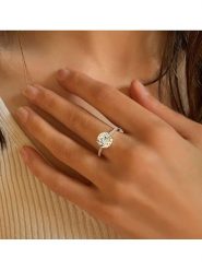 Les Petites Précieuses Srebrny pierścionek z cyrkoniami rozmiar: 58. Szare pierścionki damskie Les Petites Précieuses, z cyrkonią, srebrne. Za 86.99 zł.