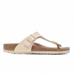 Klapki damskie Birkenstock Gizeh Tex Canvas Eggshell Veg. Żółte klapki damskie Birkenstock, bez wzorów, z materiału, bez obcasa. W wyprzedaży za 389.40 zł.