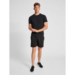 Hummel Koszulka sportowa męska Treningowa Hummel Red Heavy T-Shirt. Czarne t-shirty męskie HUMMEL, m, bez wzorów, z bawełny, bez kołnierzyka. Za 56.99 zł.