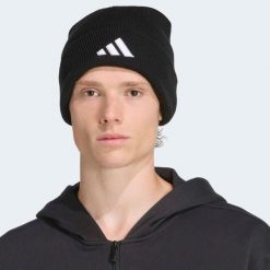 Czapka ADIDAS. Czapki męskie Adidas, na zimę, bez wzorów, z dzianiny. Za 89.99 zł.