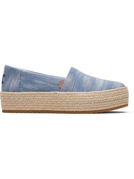 TOMS Espadryle w kolorze błękitnym rozmiar: 36. Niebieskie espadryle damskie Toms, bez wzorów, bez obcasa, na platformie. Za 158.47 zł.