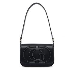 Torebka Guess. Czarne torebki klasyczne damskie Guess, z aplikacjami, bez dodatków. Za 544.99 zł.
