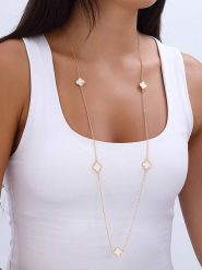 Luja Bijoux Pozłacany naszyjnik z masą perłową i elementem ozdobnym rozmiar: onesize. Białe naszyjniki damskie Luja Bijoux, metalowe. Za 74.81 zł.