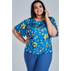 Kolorowa bluzka Nela duże rozmiary XXL OVERSIZE PLUS SIZE LATO. Niebieskie bluzki damskie Moda Size Plus Iwanek, plus size, bez wzorów, z materiału, biznesowe, bez kołnierzyka, plus size, bez ramiączek. W wyprzedaży za 49.90 zł.
