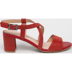 Caprice - Sandały. Sandały damskie Caprice, bez wzorów, z materiału, bez obcasa, na obcasie. W wyprzedaży za 159.90 zł.