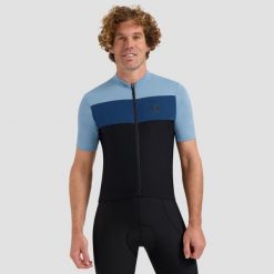 Koszulka rowerowa męska Rogelli Core Block. Czarne t-shirty sportowe męskie Rogelli, m, bez ramiączek, rowerowe. Za 210.00 zł.