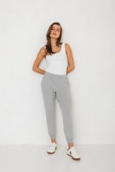 LEKKIE SPODNIE LENA SZARY MELANŻ M - Flawless. Szare spodnie dresowe damskie Flawless, m, bez wzorów, z bawełny. Za 286.00 zł.