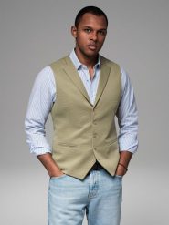 Dopasowana kamizelka męska ze strukturalnej dzianiny z klapami – oliwkowa V1 OM-BLZV-0144 - XXL. Zielone kamizelki męskie Ombre Clothing, l, z dzianiny. Za 143.99 zł.