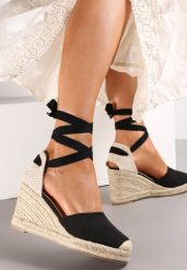 Czarne Wiązane Sandały Espadryle na Wysokim Koturnie z Plecionką Perselia. Czarne sandały damskie Renee, z aplikacjami, bez obcasa, na koturnie. Za 39.99 zł.