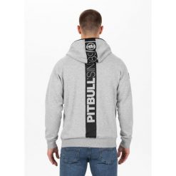 Bluza męska Pitbull rozpinana z kapturem Hermes. Zielone bluzy sportowe męskie PITBULL, bez wzorów, sportowe, bez kołnierzyka, bez ramiączek. W wyprzedaży za 249.00 zł.