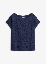 Bluzka z ażurową koronką. Niebieskie bluzki damskie bonprix, w ażurowe wzory, z koronki, eleganckie, bez kołnierzyka, bez ramiączek. Za 47.99 zł.