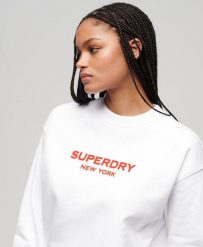 Luźny sweter z okrągłym dekoltem Sport Luxe. Białe swetry klasyczne damskie Superdry., z bawełny, bez kołnierzyka. Za 302.35 zł.