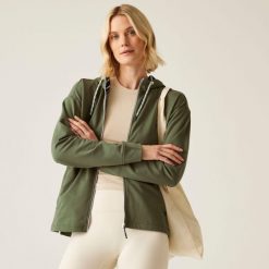 Bluza turystyczna damska Bayletta z kapturem. Niebieskie bluzy z kapturem damskie Regatta. W wyprzedaży za 229.99 zł.