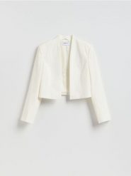 Krótka marynarka - biały. Białe marynarki i żakiety damskie Reserved, l, bez wzorów, z tkaniny. Za 169.99 zł.