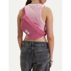 Torebka Guess Jeans. Czerwone torebki klasyczne damskie Guess Jeans, z aplikacjami, z jeansu, bez dodatków. Za 99.99 zł.