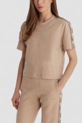 GUESS Ciemnobeżowy bawełniany t-shirt damski z lampasami Britney, Rozmiar L. Brązowe t-shirty damskie Guess, l, z aplikacjami, z bawełny, bez kołnierzyka. Za 219.99 zł.