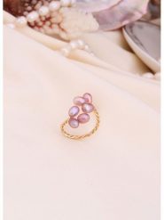 L'Atelier de Gaia Pozłacany pierścionek z perłami rozmiar: onesize. Żółte pierścionki damskie L'Atelier de Gaia, z perłą, pozłacane. Za 117.73 zł.