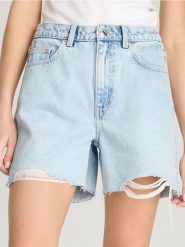 Szorty bermudy jeansowe z przetarciami - niebieski. Niebieskie szorty damskie Sinsay, bez wzorów, z jeansu. Za 59.99 zł.