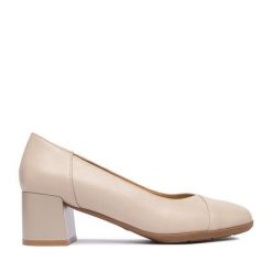 Czółenka Go Soft. Brązowe czółenka damskie GO SOFT, bez wzorów, bez obcasa. Za 139.99 zł.
