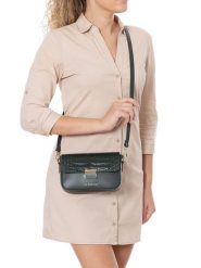 Lia Biassoni Skórzana torebka "Ruga" w kolorze ciemnozielonym - 21 x 14 x 5 cm rozmiar: onesize. Zielone torebki klasyczne damskie Lia Biassoni, bez wzorów, z materiału, bez dodatków. Za 217.99 zł.