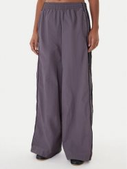 Adidas Spodnie dresowe Adibreak adicolor Adilenium JV7487 Szary Oversize. Szare spodnie dresowe damskie Adidas, xs, bez wzorów, z dresówki. Za 249.99 zł.