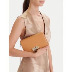 Torebka Nine West. Brązowe torebki klasyczne damskie Nine West, bez wzorów, bez dodatków. Za 219.99 zł.