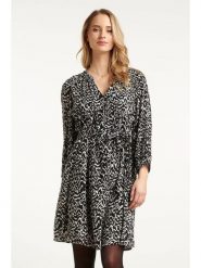 Smashed Lemon Sukienka w kolorze czarnym rozmiar: XXL. Czarne sukienki damskie Smashed Lemon, na co dzień, xxl, bez wzorów, z tkaniny, bez kołnierzyka, bez ramiączek, midi, proste. Za 145.26 zł.