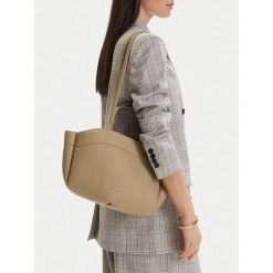 Torebka GINO ROSSI. Brązowe torebki klasyczne damskie Gino Rossi, bez wzorów, bez dodatków. Za 199.99 zł.