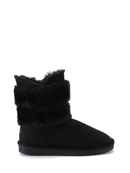 Blackfield Botki zimowe "Erie" w kolorze czarnym rozmiar: 37. Czarne botki damskie Blackfield, na zimę, z materiału, z okrągłym noskiem, bez obcasa, bez zapięcia. Za 160.96 zł.