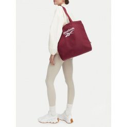 Torebka Reebok. Czerwone torebki klasyczne damskie Reebok, bez wzorów, bez dodatków. Za 69.99 zł.