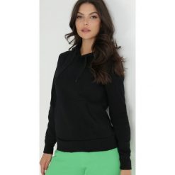 Czarna Bluza z Kapturem Ivei. Czarne bluzy z kapturem damskie Born2be, l, z polaru. Za 74.99 zł.