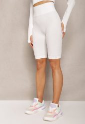 Białe Prążkowane Szorty Kolarki High Waist Olevitta. Białe szorty damskie Renee, bez wzorów, prążkowane, z podwyższonym stanem. Za 39.99 zł.