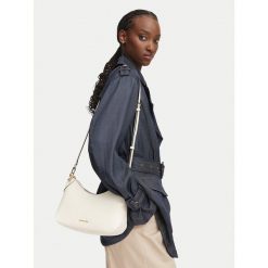 Torebka MICHAEL Michael Kors. Białe torebki klasyczne damskie MICHAEL Michael Kors, bez wzorów, bez dodatków. Za 862.99 zł.
