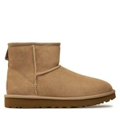 Śniegowce Ugg. Brązowe śniegowce damskie Ugg. Za 849.99 zł.