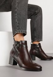 Brązowe Botki na Słupkowym Obcasie z Eleganckim Zdobieniem przy Cholewce Tulaneira. Brązowe botki damskie Renee, z jeansu, eleganckie, bez obcasa, na obcasie, bez zapięcia. Za 189.99 zł.