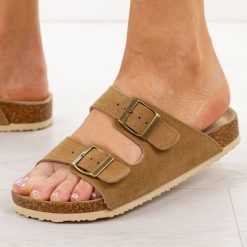 Camelowe skórzane klapki damskie Vinceza 101330. Brązowe klapki damskie VINCEZA, bez wzorów, z jeansu, bez obcasa. Za 149.00 zł.