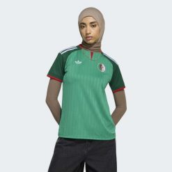 Koszulka wyjazdowa Algieria 26. Zielone bluzki damskie Adidas, bez wzorów, sportowe, bez kołnierzyka, bez ramiączek. Za 439.00 zł.
