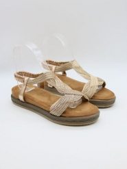 Bellucci Sandały w kolorze złotym rozmiar: 36. Żółte sandały damskie Bellucci, bez wzorów, bez obcasa. Za 86.99 zł.