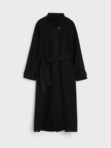 Długi klasyczny płaszcz z paskiem - czarny. Czarne płaszcze damskie Sinsay, l, bez wzorów, klasyczne. Za 139.99 zł.